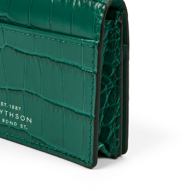 Folded CC with Snap Closure