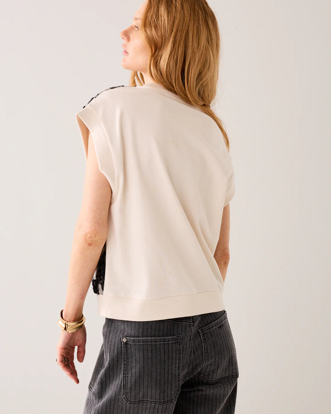 Sleeveless Jumper with Lace