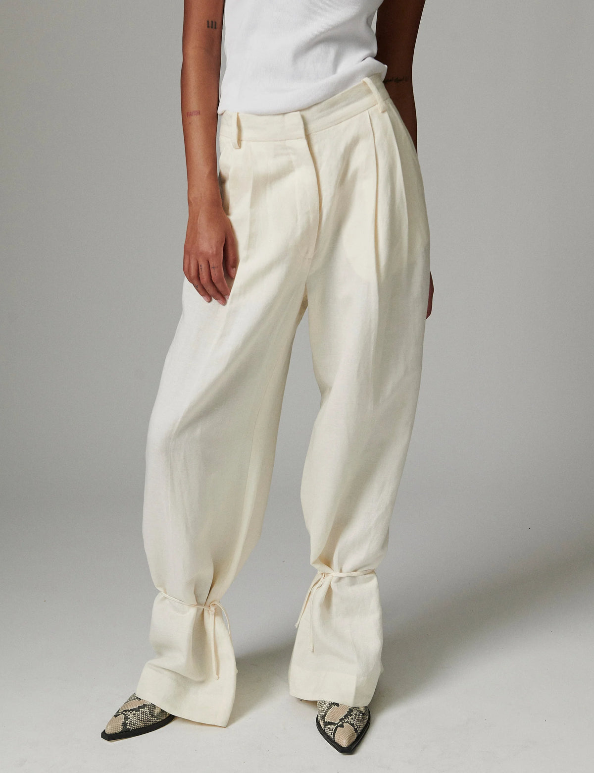 Belle Contrast Linen Pants