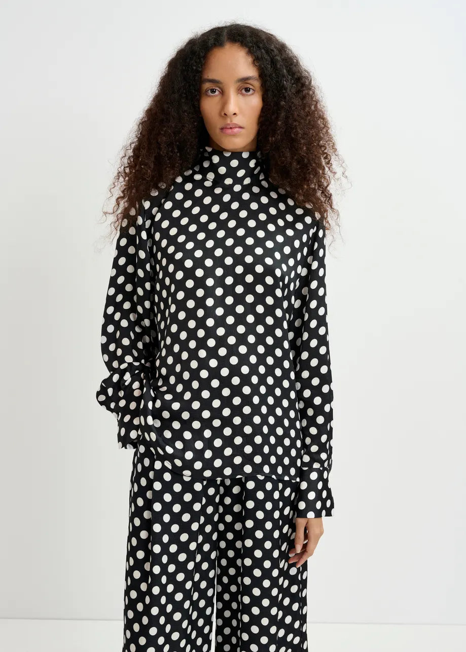 Black and White Polka-Dot Top