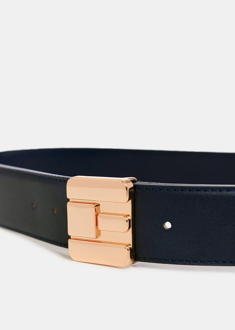 Belt with E-Shaped Buckle