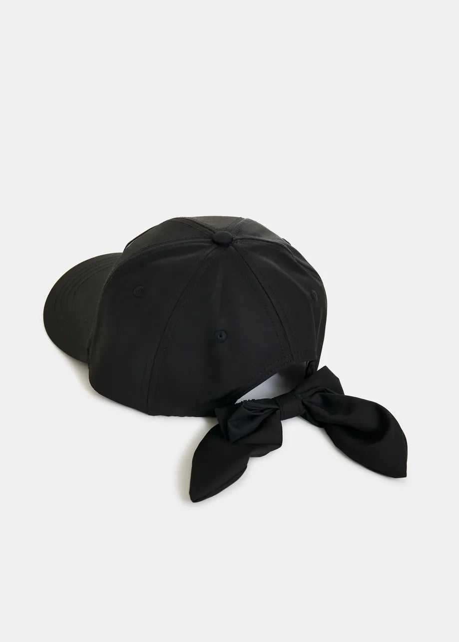 Baseball Cap with Bow Fastening