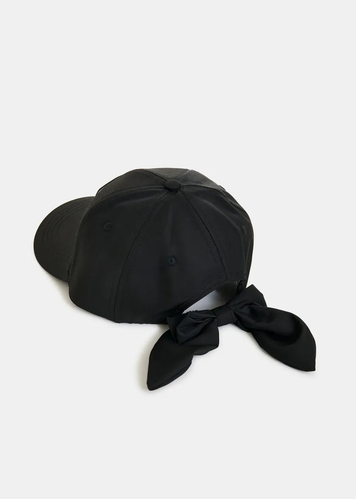 Baseball Cap with Bow Fastening