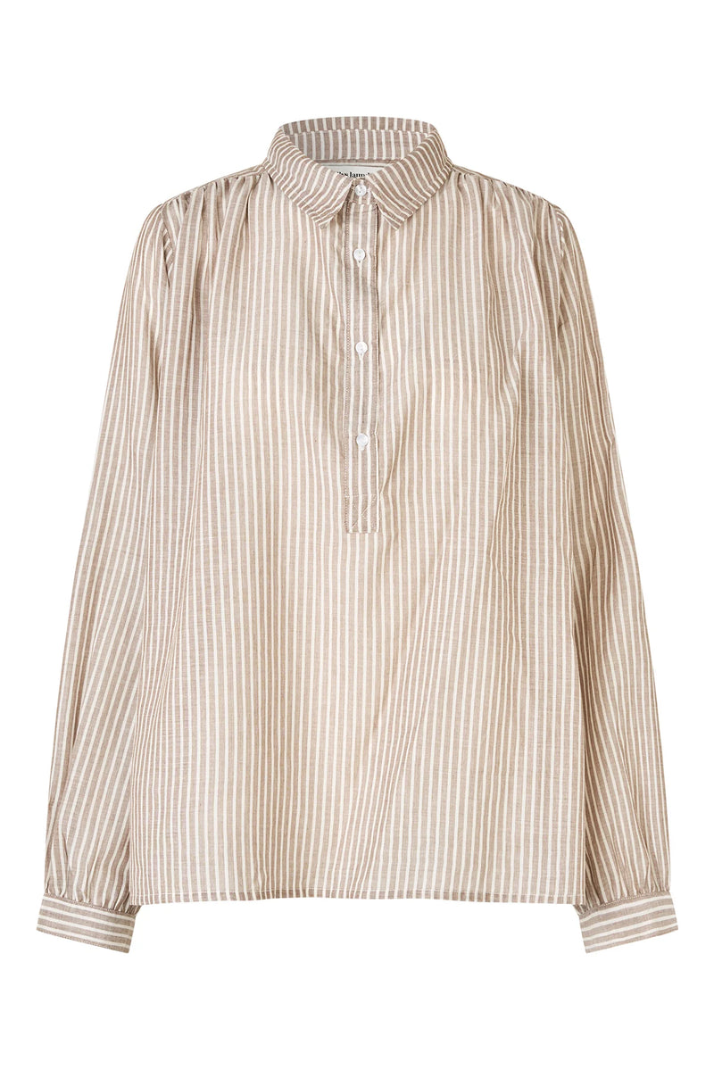 Lari Shirt
