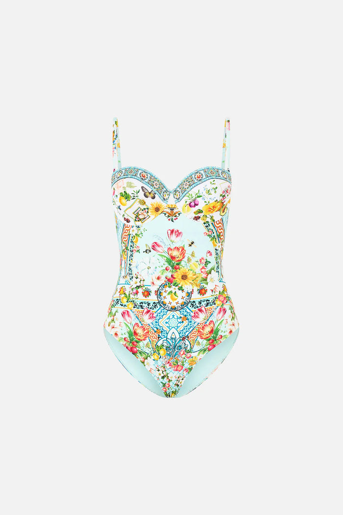 Moulded Cup One Piece