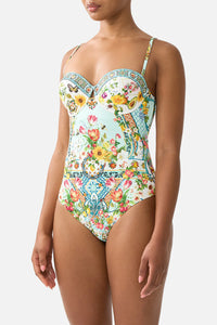 Moulded Cup One Piece