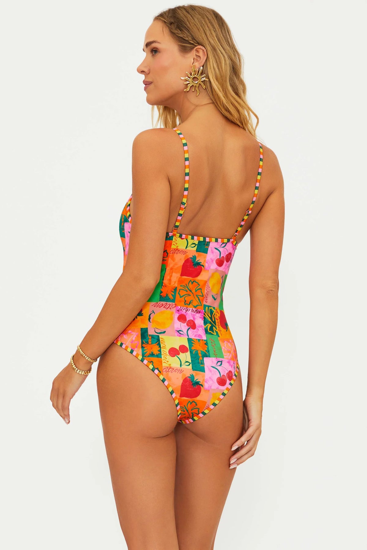 Priscilla One Piece Fruit Market
