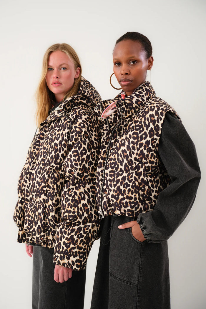 Sada Vest