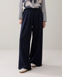 Smooth Fitting Trousers